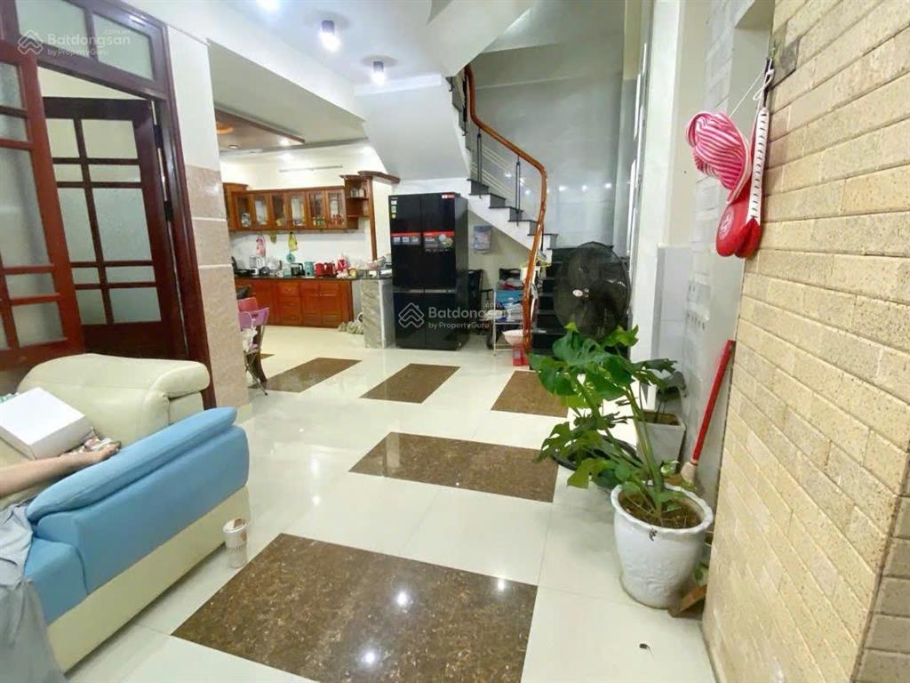 Chính chủ bán nhanh nhà 3 tầng đinh tiên hoàng, dt lớn 106m2  trung tâm hải châu, giá chỉ 6 tỷ 2x