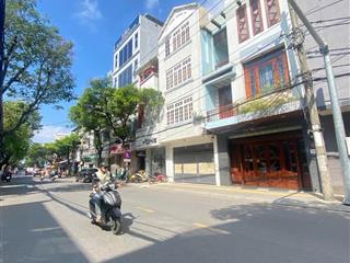 Chính chủ bán nhanh mặt tiền đường 7m5 bình hòa 15 đối diện công viên dãy biệt thự view sông