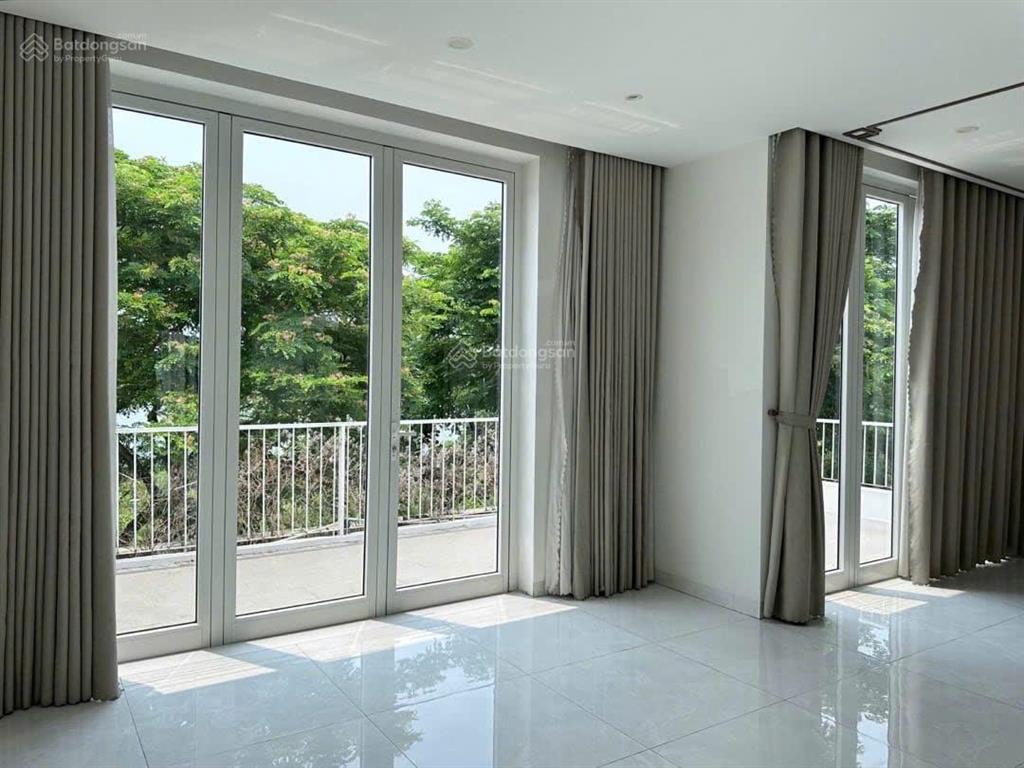 Hạ 1 tỷ bán gấp biệt thự 3 tầng view sông hải châu mt đường 10m5 thăng long  vị trí cực đẹp