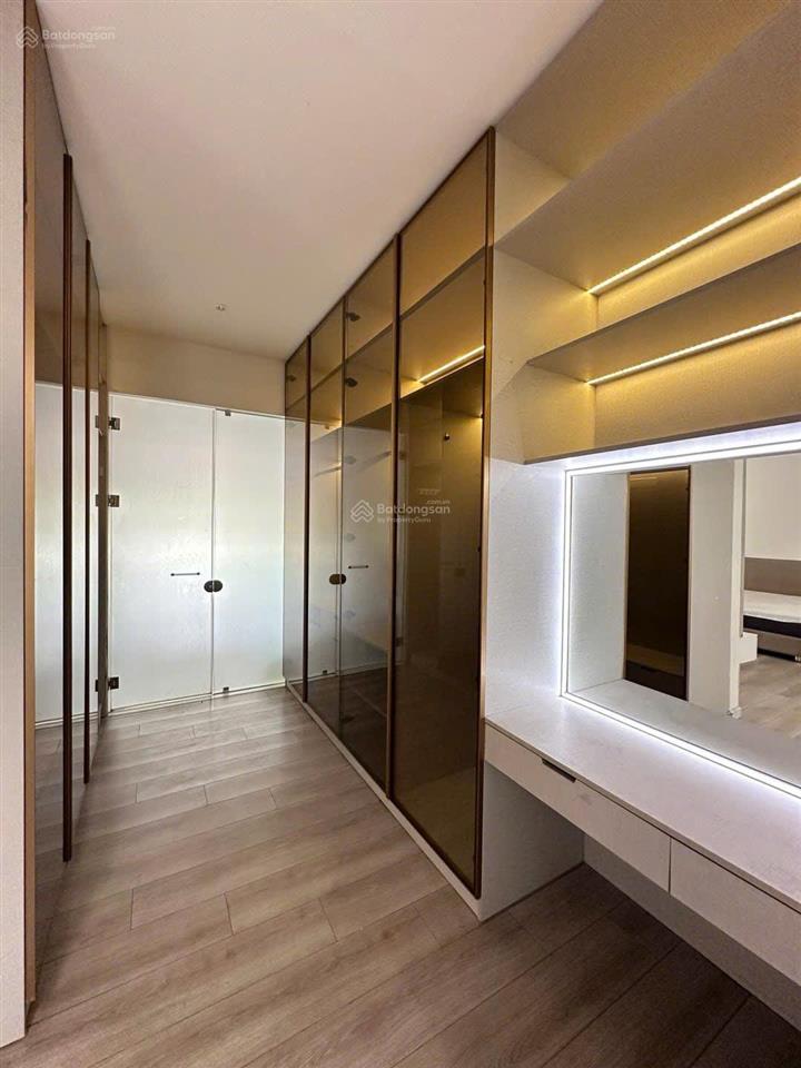 Hạ 1 tỷ bán gấp biệt thự 3 tầng view sông hải châu mt đường 10m5 thăng long  vị trí cực đẹp