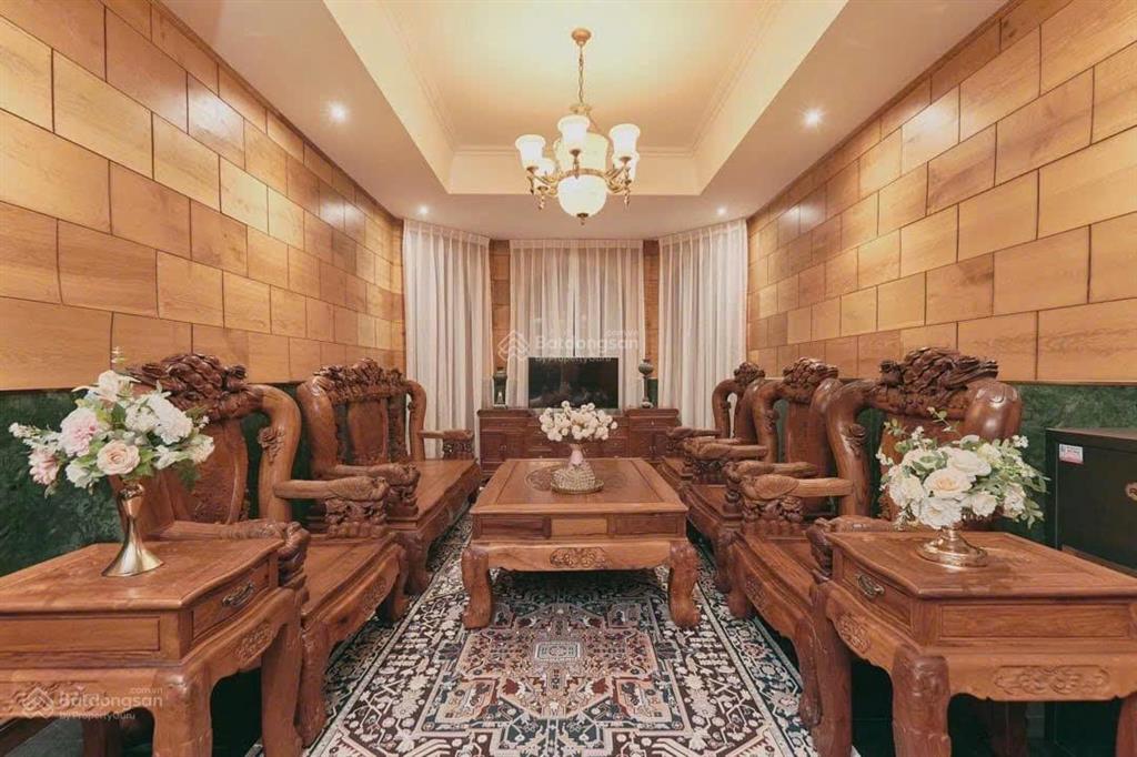 Villa phố tây an thượng dt khủng 871m ngang 19m 3 tầng cổ điểndòng tiền 300tr/1 tháng