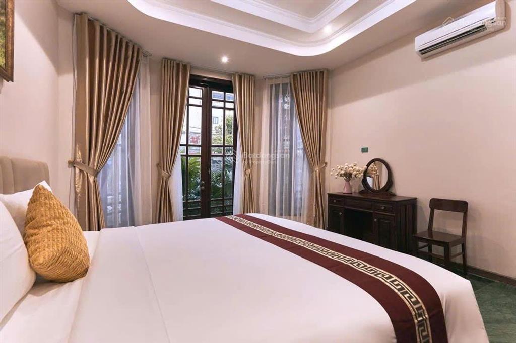 Villa phố tây an thượng dt khủng 871m ngang 19m 3 tầng cổ điểndòng tiền 300tr/1 tháng
