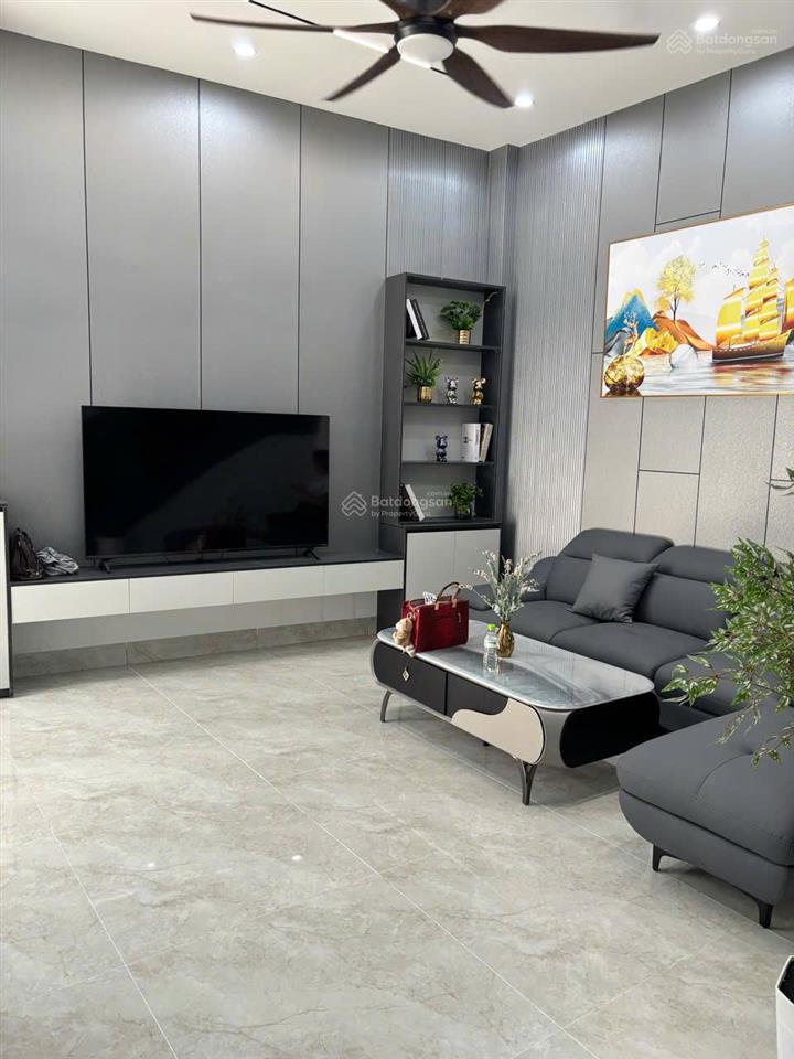 Siêu phẩm 3 tầng mới keng full nội thất đường tiểu la hải châu chỉ 5ty4x cách đường 40m