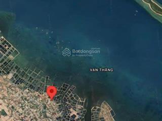 Cơ hội a/c đầu tư, 2 lô đẩt đẹp sát biển kkt vân phong, đường nguyễn huệ  xã vạn thắng. 3tr5/m2
