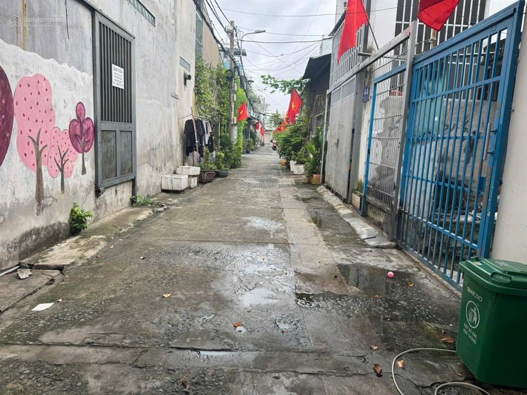 Nhà mt đường nội bộ, ngang rộng 5m4, dài 24, công nhận đủ