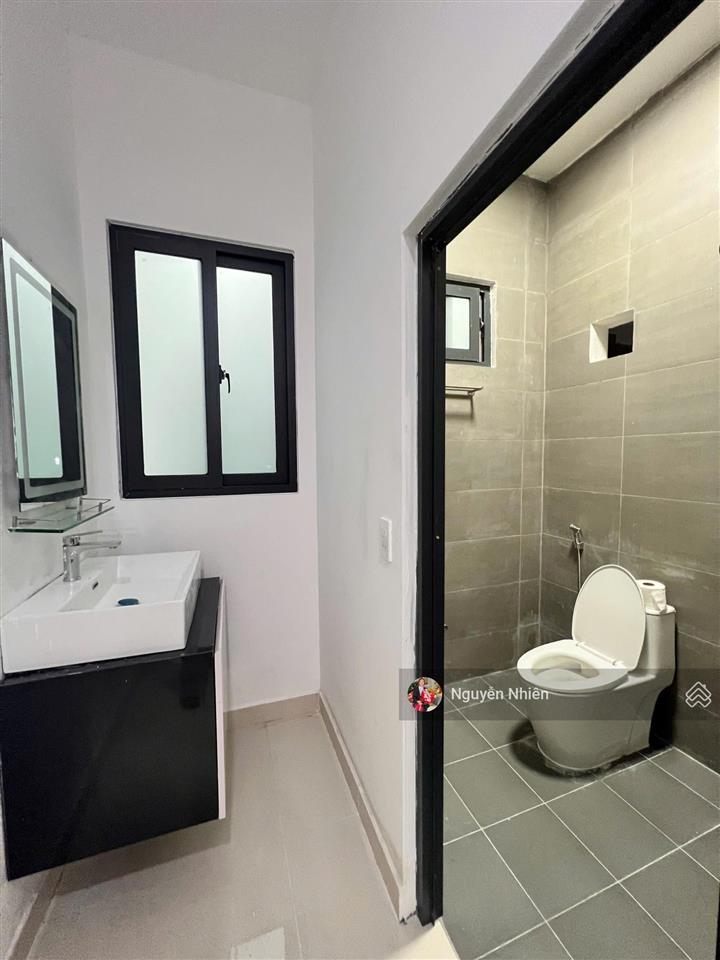 Nhỉnh 6 tỷ góc 2mt  ngay chợ hiệp phú  119m2  1t1l 3pn3wc sân đậu oto