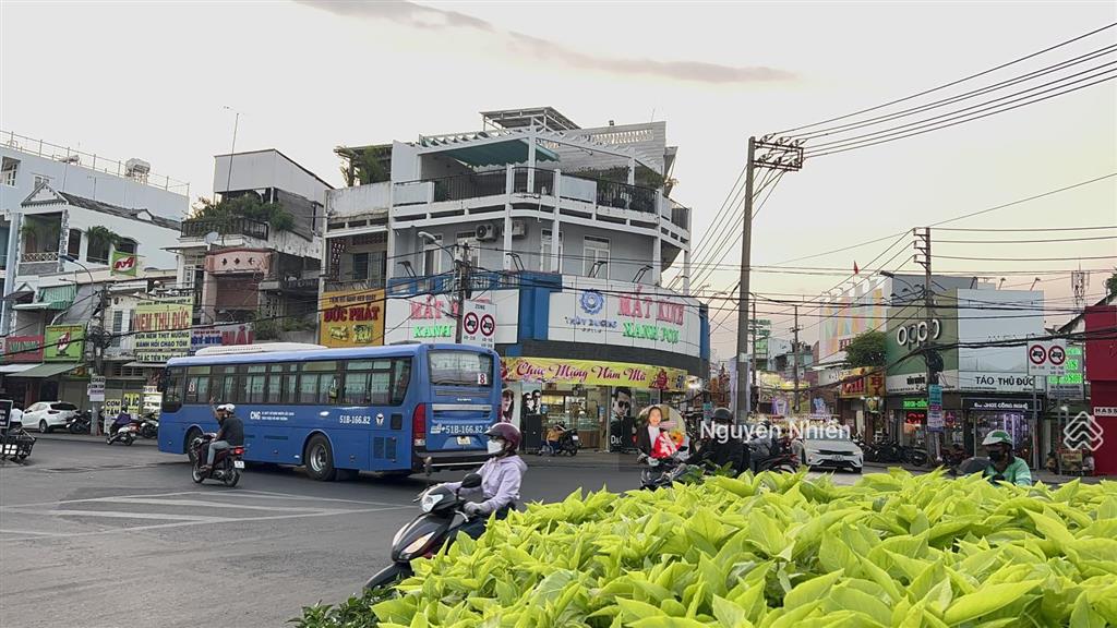 Siêu phẩm đất trống (10x36m) cạnh chợ thủ đức xây biệt thự  khách sạn  chdv khai thác dòng tiền