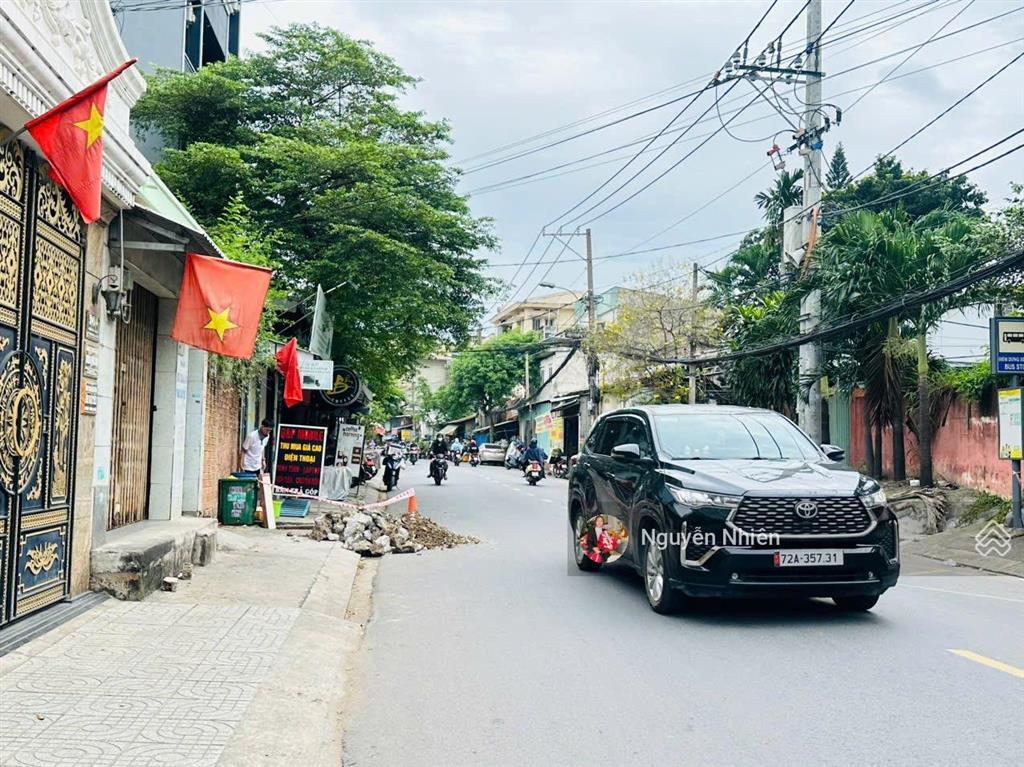 Ngay metro đường số 3 trường thọ  98m2 ngang 6m  4 tầng mới  4pn5wc  nội thất như hình