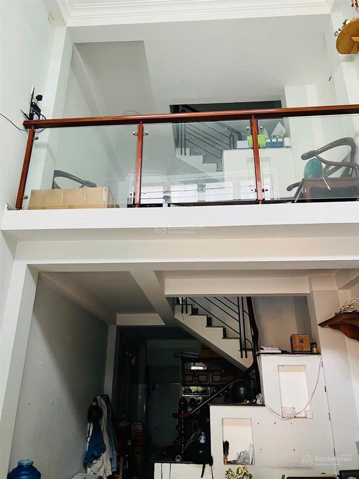 Bán chdv 3 tầng hẻm thông xe hơi 103.2m2 (4.5x22)  thu nhập 35 triệu/tháng (hơn 5%)