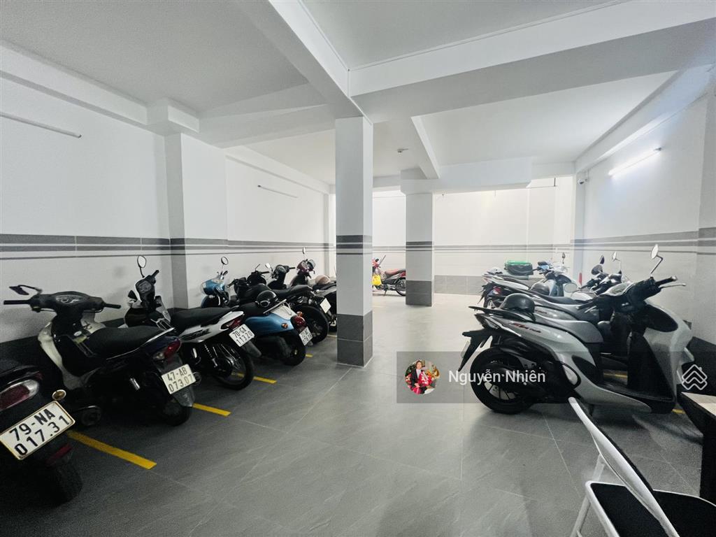 Thu nhập 1.7 tỷ/năm (8.5%) siêu khủng chdv mới tinh 33 phòng 6 tầng, thang máy gần ngã 4 thủ đức