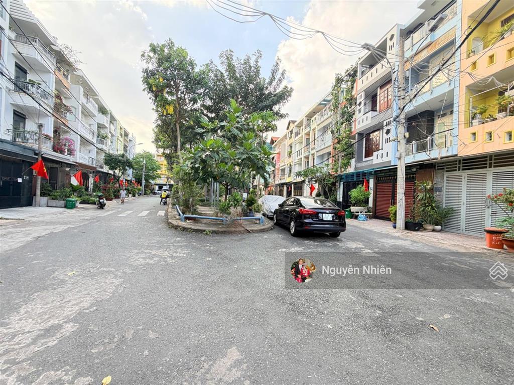 Bán nhà kdc himlam thủ đức  4x20  3 tầng  giá tốt nhất khu vực