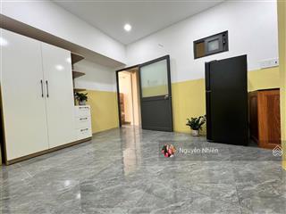 Căn hộ đầy đủ nội thất, phòng mới sạch sẽ, an ninh. ra vào tự do ngay cầu vượt linh xuân