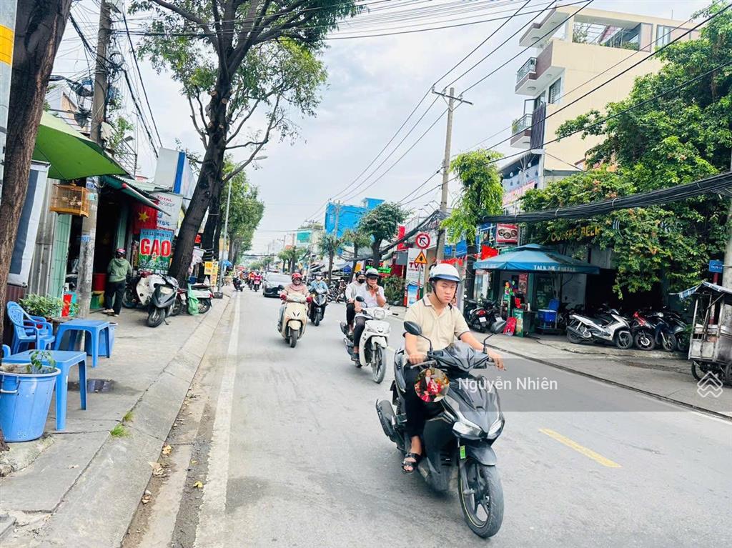 Hoàng diệu 2 sát đh ngân hàng chdv ngang 6.8m  129.3m2  3 tầng  thu nhập 30 triệu