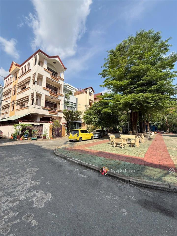 Lô đất hẻm 238 hoàng diệu 2  4x18 nở hậu (99m2) khu đồng bộ, có công viên. giá hơn 8 tỷ