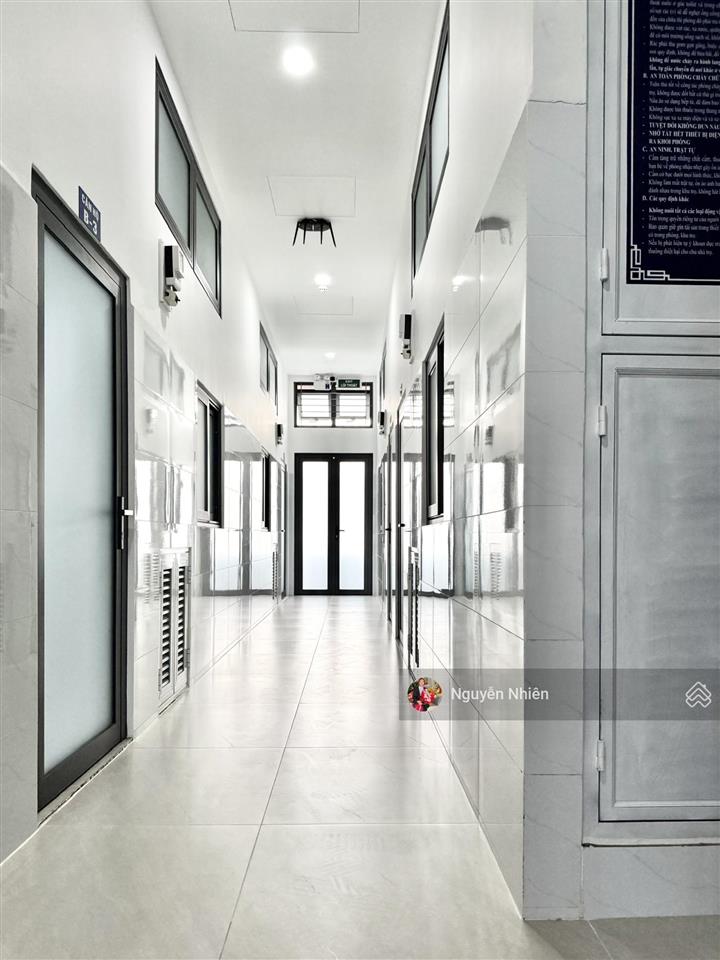 Toà nhà chdv 36p, thu nhập 200tr  mặt tiền chợ lã xuân oai, lê văn việt. 370m2 (8x46). hầm + 6tầng