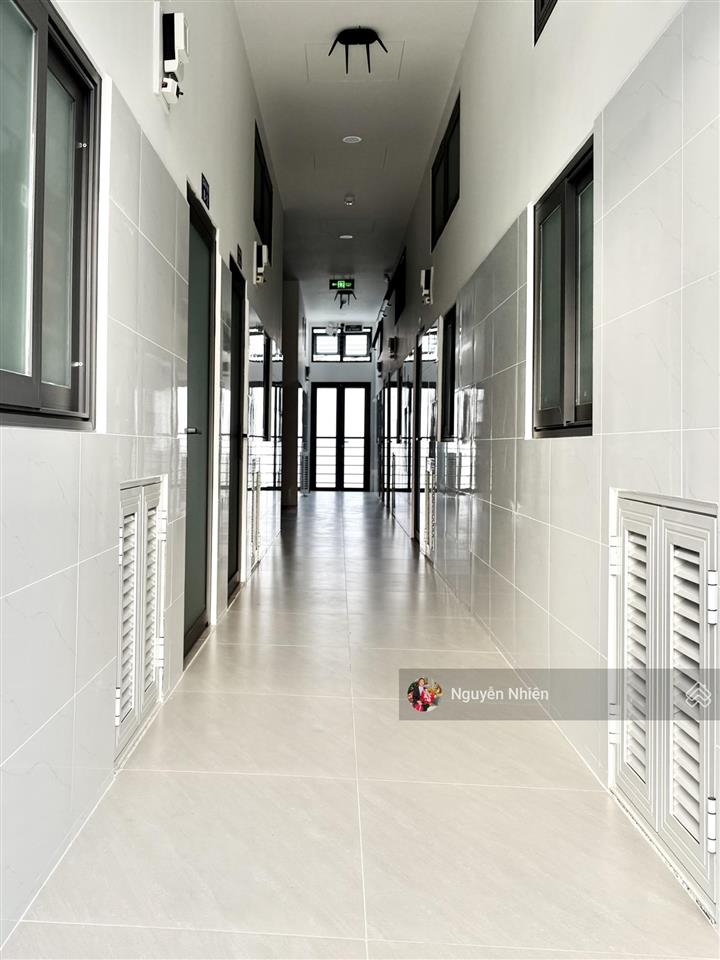 Toà nhà chdv 36p, thu nhập 200tr  mặt tiền chợ lã xuân oai, lê văn việt. 370m2 (8x46). hầm + 6tầng