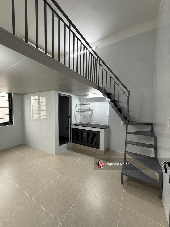 Toà nhà chdv 36p, thu nhập 200tr  mặt tiền chợ lã xuân oai, lê văn việt. 370m2 (8x46). hầm + 6tầng