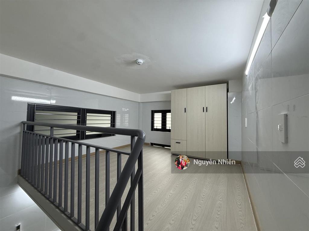 Toà nhà chdv 36p, thu nhập 200tr  mặt tiền chợ lã xuân oai, lê văn việt. 370m2 (8x46). hầm + 6tầng