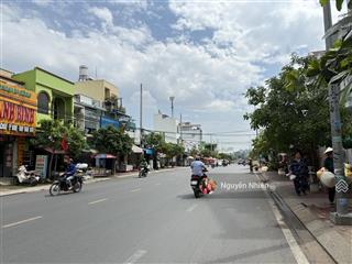 Lê văn chí  linh trung hẻm xe hơi 7m thông  đang bán quán ăn. giá nhỉnh 5 tỷ