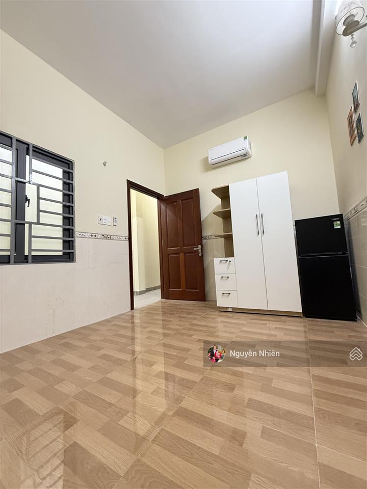 Căn hộ đầy đủ nội thất, phòng mới sạch sẽ, an ninh. ra vào tự do ngay cầu vượt linh xuân