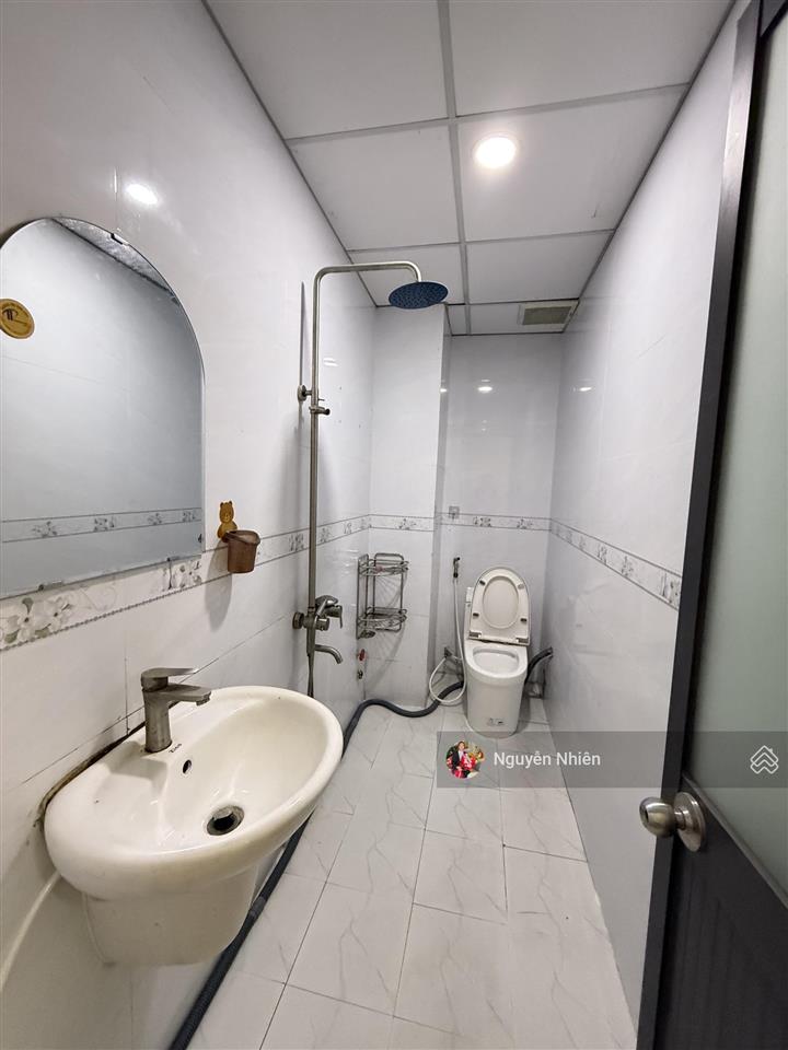 Căn hộ đầy đủ nội thất, phòng mới sạch sẽ, an ninh. ra vào tự do ngay cầu vượt linh xuân