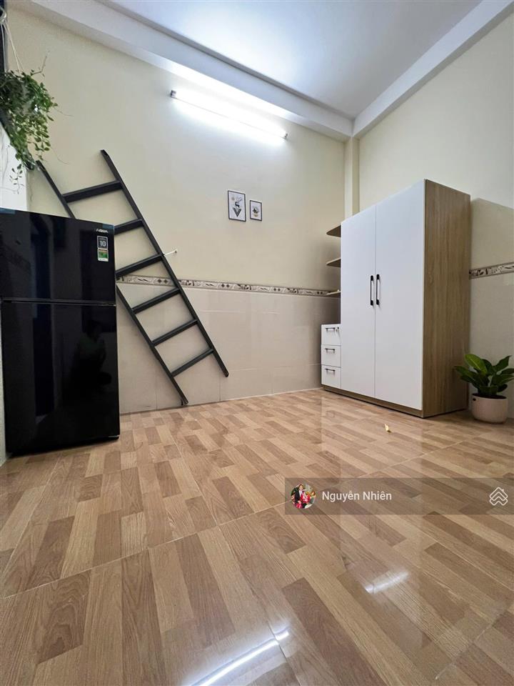 Phòng mới sạch sẽ đầy đủ nội thất, cho sinh viên  người đi làm thuê ổn định. ngay cầu vượt, đh uel