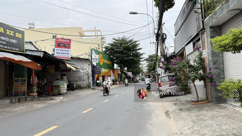 6.5 tỷ  thu nhập 30 tr dãy trọ 12 phòng 2 tầng  hxh  87.1m2 (9.3*9.3m)  ngay phạm văn đồng