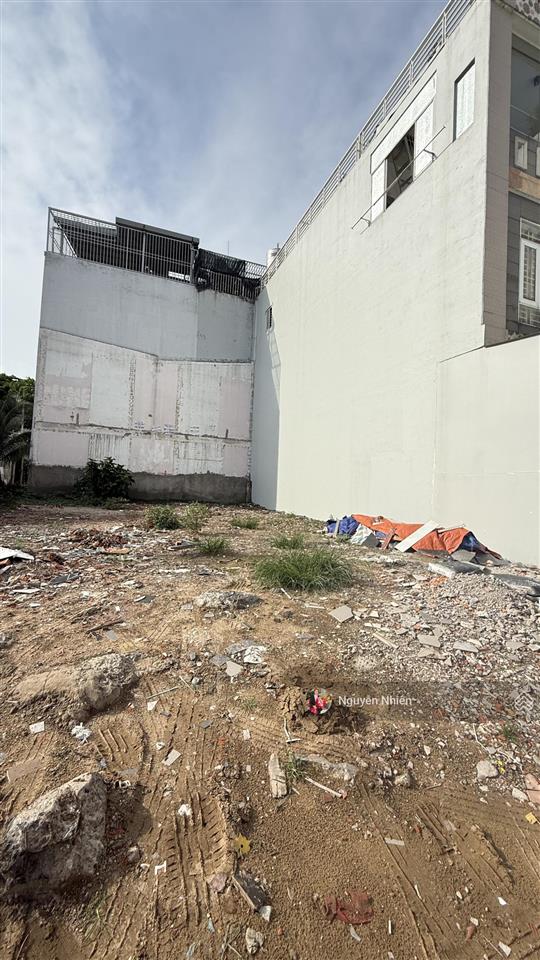 Sát vành đai 2, linh đông  gần chợ thủ đức  hxh 74.7m² (4.2*18m)