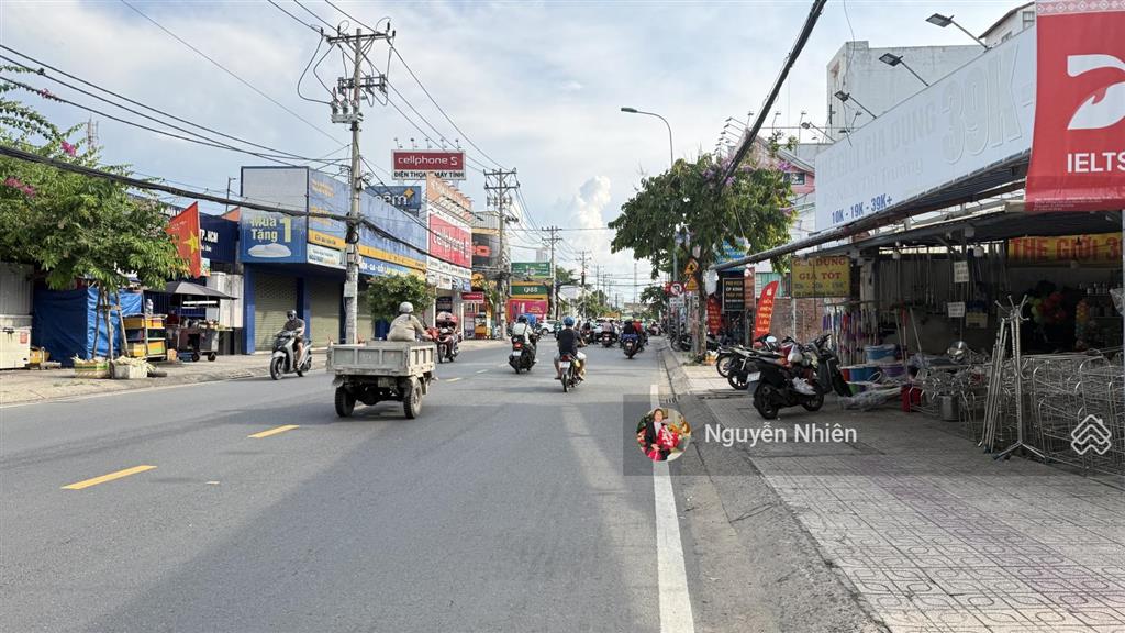 Sát vành đai 2, linh đông  gần chợ thủ đức  hxh 74.7m² (4.2*18m)
