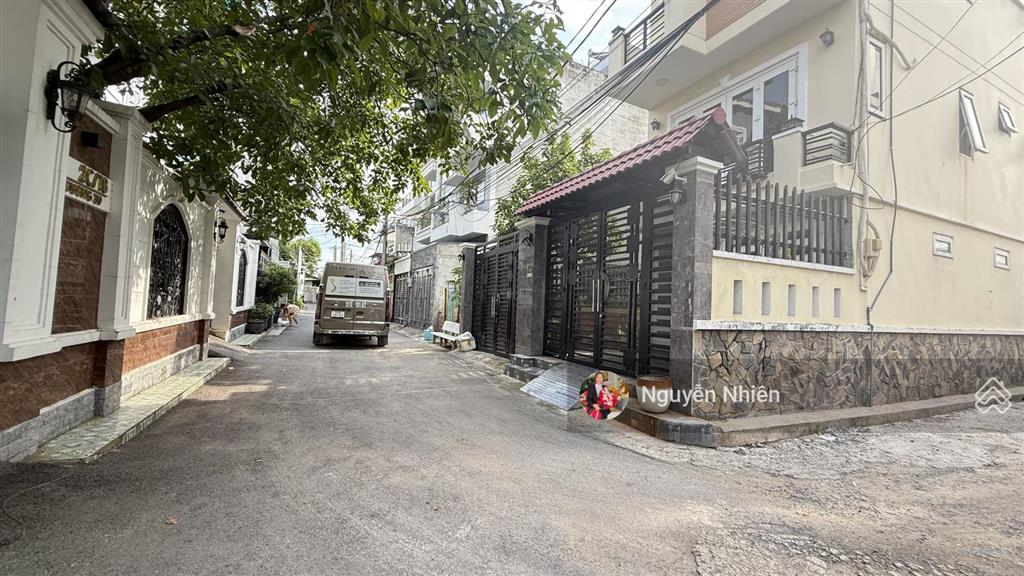 Sát vành đai 2, linh đông  gần chợ thủ đức  hxh 74.7m² (4.2*18m)