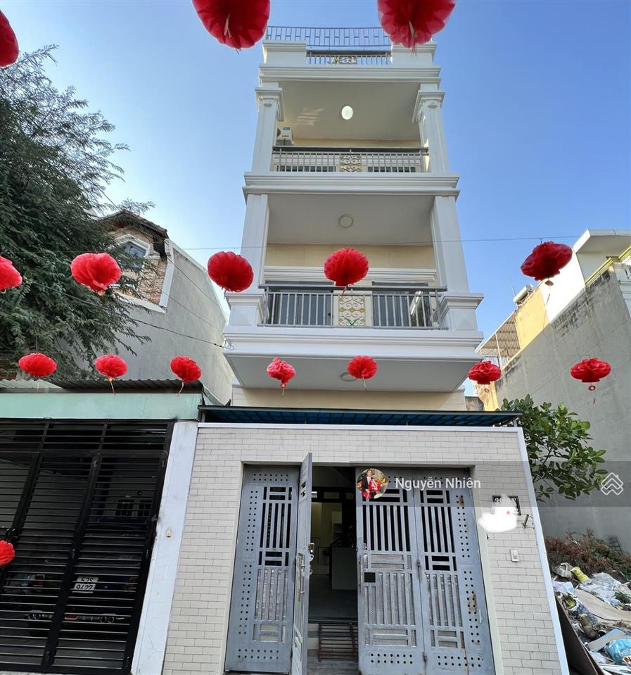Hơn 8 tỷ  thu nhập 40 triệu/tháng (6%) chdv 4 tầng  full nội thất  hẻm xe tải gần phạm văn đồng