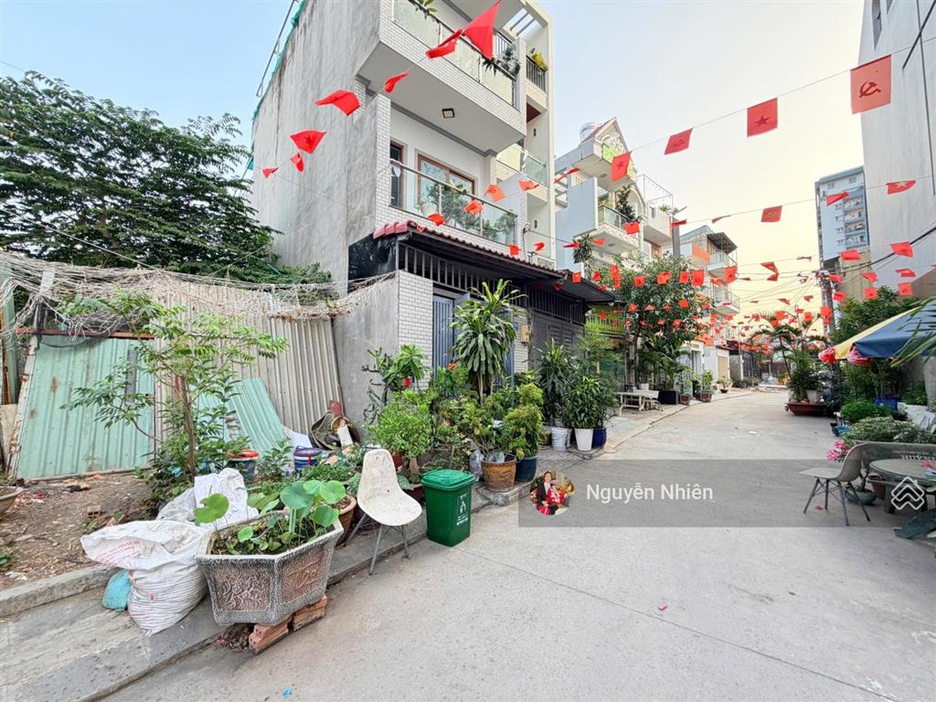 Ngay ga metro thủ đức  hẻm thông xe hơi khu phân lô cao tầng đường lê văn chí