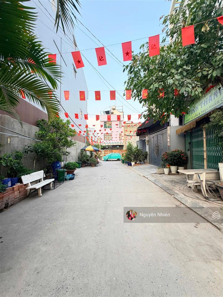 Ngay ga metro thủ đức  hẻm thông xe hơi khu phân lô cao tầng đường lê văn chí