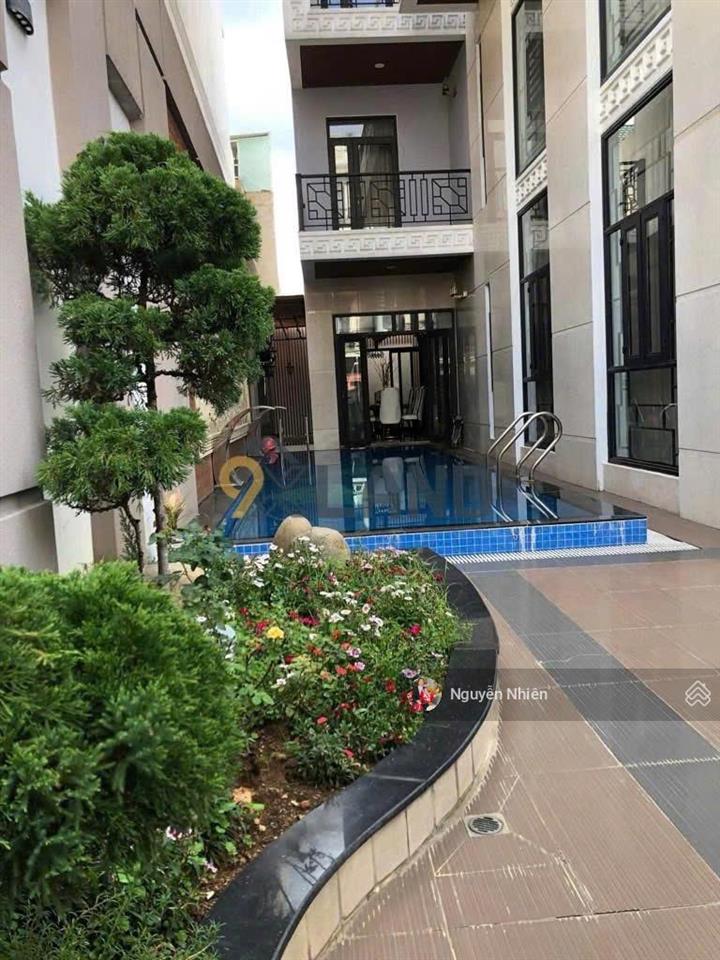 Biệt thự hầm + 4 tầng + thang máy 304.6m2 (khuôn viên 500m²)  ngang 12.5m đường 12, trường thọ