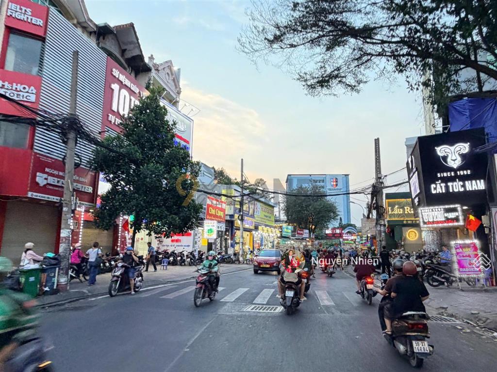 Hơn 80tr/m2  mtkd góc hoàng diệu 2  302m2 ngang 8m  thu nhập 70 triệu  cpxd hầm + 7 tầng