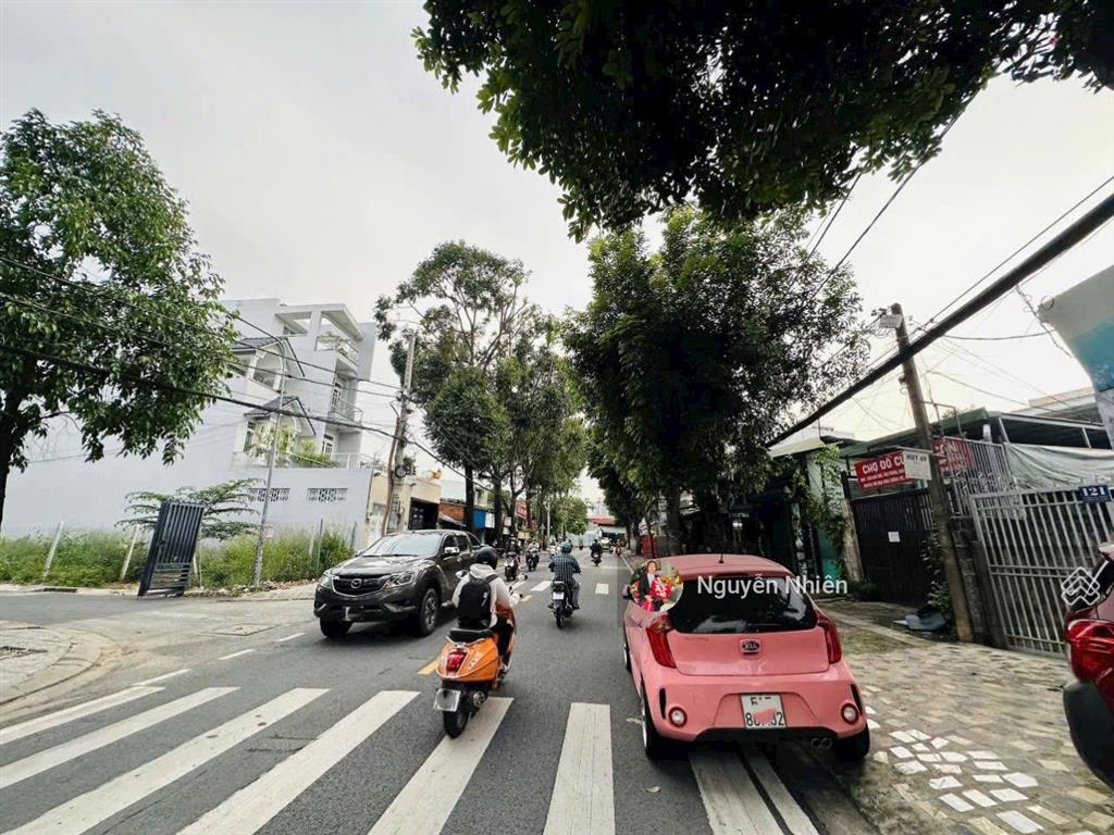 Mặt tiền ngay trạm metro giá hẻm! 380m2 (7.2x53) đường linh trung, thủ đức