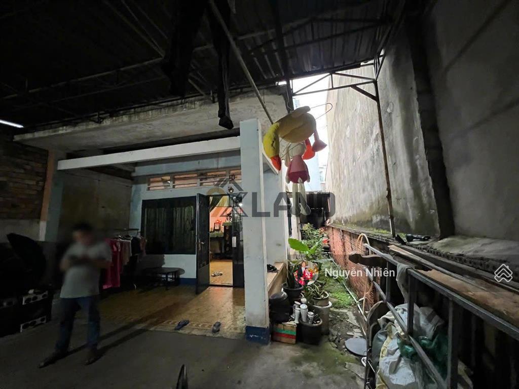 Mặt tiền khủng 6 x 25 = 150m2 nở hậu mtkd đường số, cạnh đh ngân hàng  hoàng diệu 2