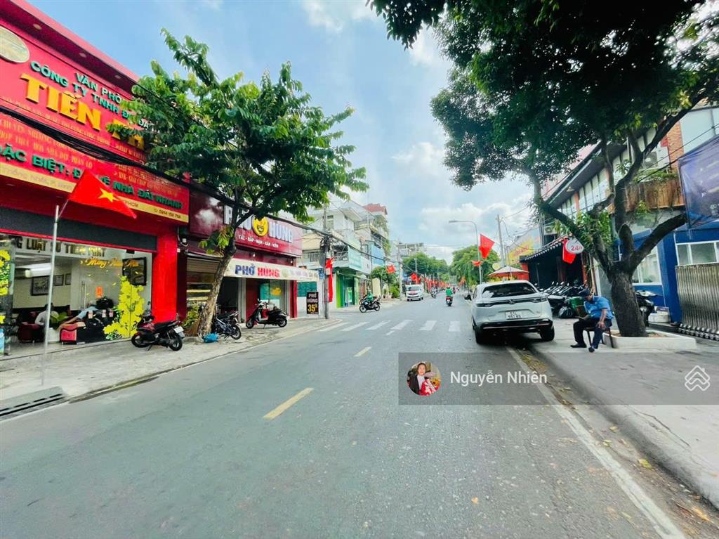 Mặt tiền khủng (22mx14). góc 3 mặt tiền thống nhất  hàn thuyên, cạnh metro bình thọ. dt 303.5m2