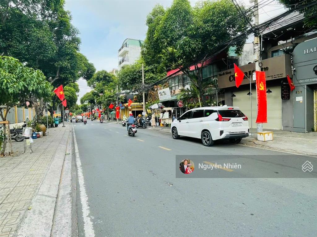 Mặt tiền khủng (22mx14). góc 3 mặt tiền thống nhất  hàn thuyên, cạnh metro bình thọ. dt 303.5m2
