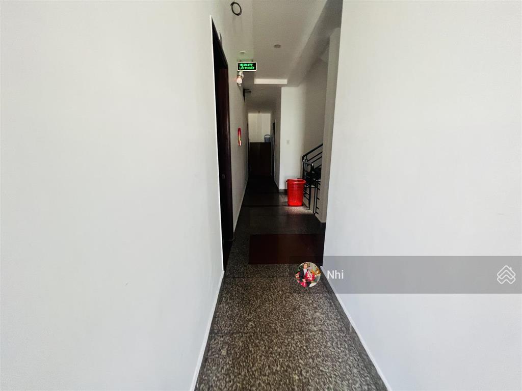 Bán khách sạn mt đường ngay hoàng diệu 2  thu nhập 10%/năm  7x18m  hầm 5 tầng, thang máy