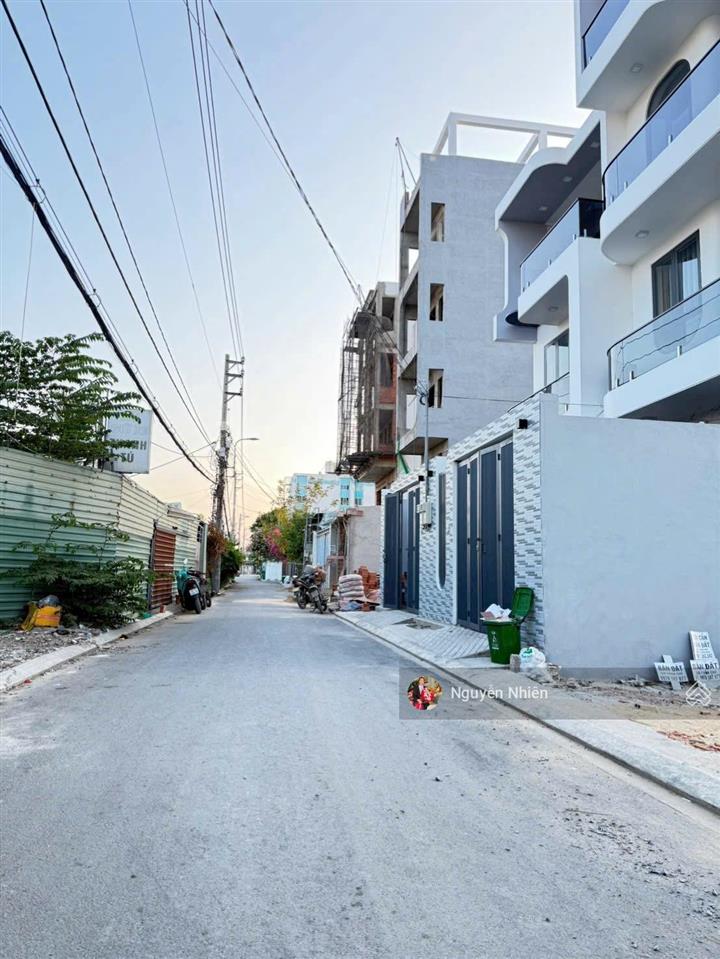 Cần bán nhanh giảm sâu  52 triệu/m2 trung tâm thủ đức  hẻm 8m 392.5m2. xây 1 trệt 5 tầng