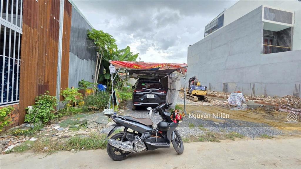Cần bán nhanh giảm sâu  52 triệu/m2 trung tâm thủ đức  hẻm 8m 392.5m2. xây 1 trệt 5 tầng