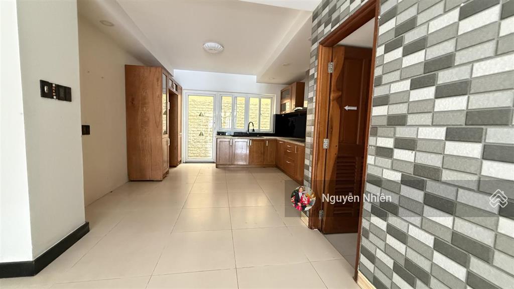 Giá tốt khu vực  nhà 4 tầng (4x20m) đối diện công viên  khu đồng bộ, cao cấp quận 2