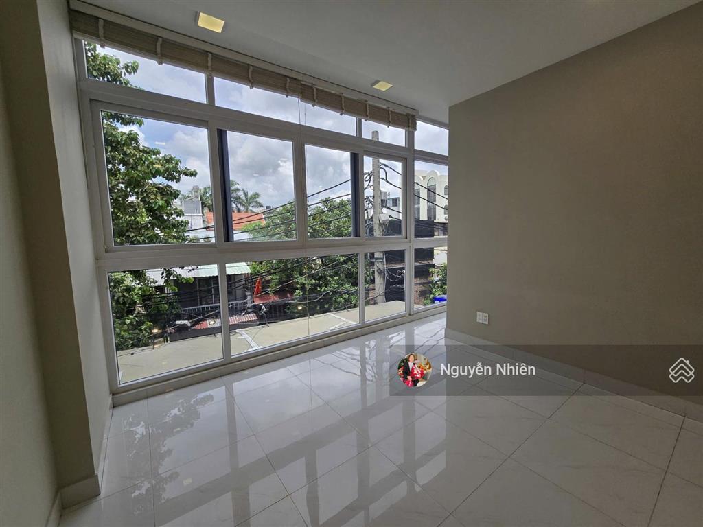 Sát metro vincom, masteri thảo điền, mt ngang 6m khu phố ẩm thực người hàn. hđt 75tr