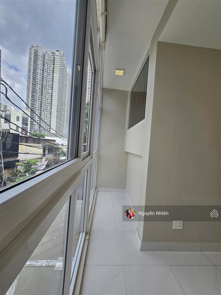 Sát metro vincom, masteri thảo điền, mt ngang 6m khu phố ẩm thực người hàn. hđt 75tr