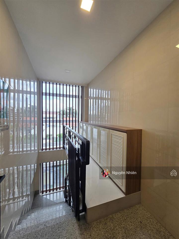 Sát metro vincom, masteri thảo điền, mt ngang 6m khu phố ẩm thực người hàn. hđt 75tr