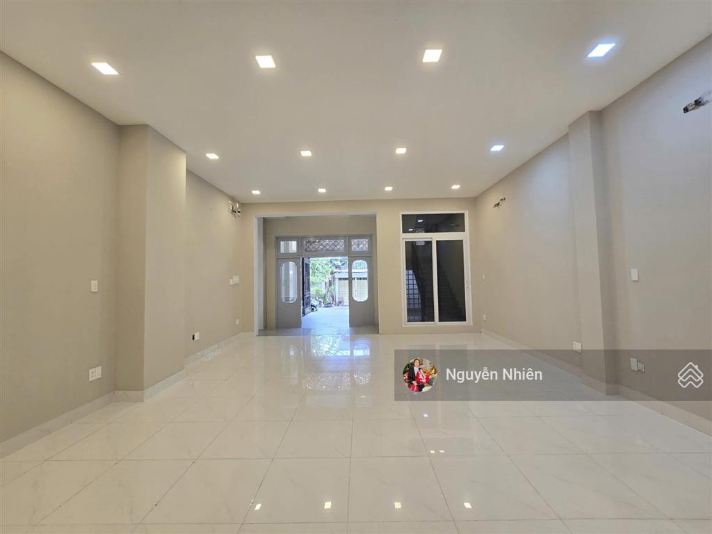 Sát metro vincom, masteri thảo điền, mt ngang 6m khu phố ẩm thực người hàn. hđt 75tr