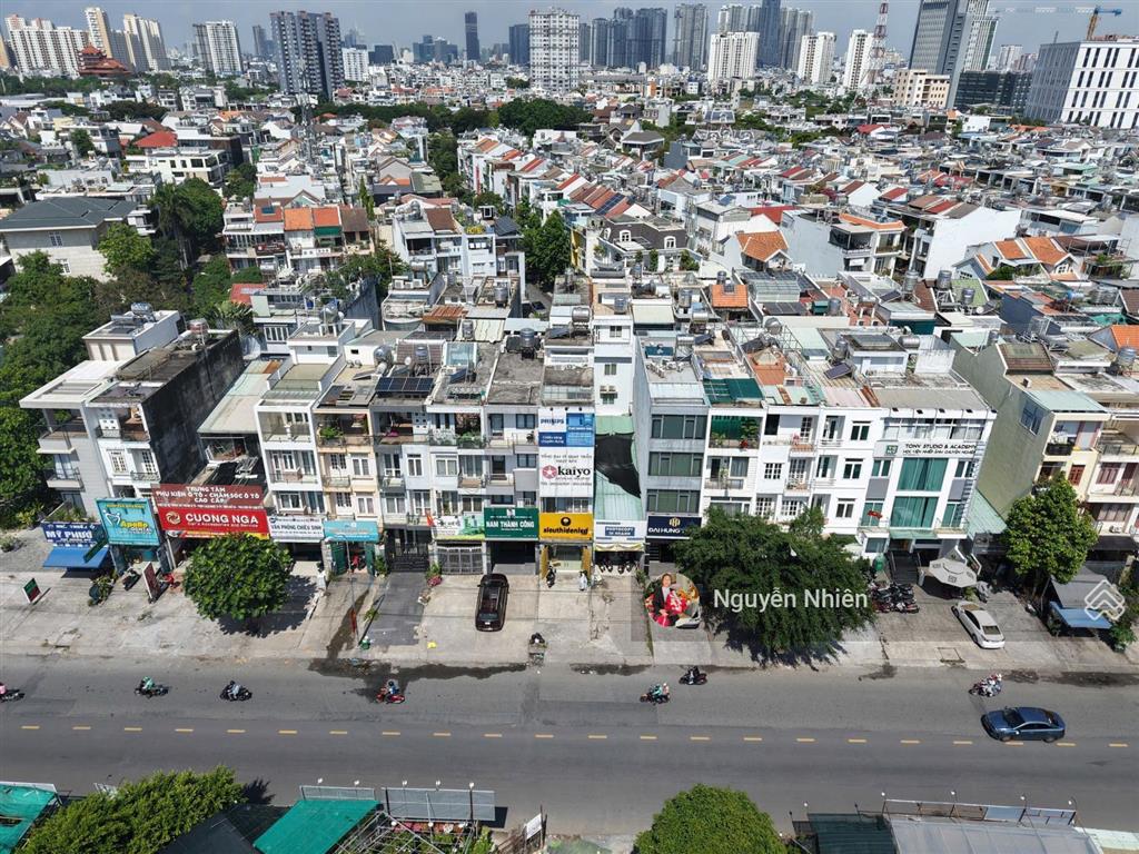 Hạ mạnh 15 tỷ! ngang 8m  mặt tiền nguyễn hoàng vỉa hè 10m ngay lương đình của, ga thủ thiêm