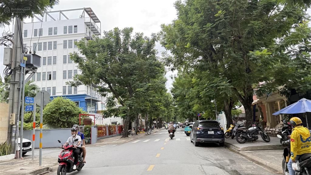 Giá tốt đầu tư  nhà mặt tiền ngang 6m (150m2) thảo điền, 3 tầng, xây mới hầm + 6 tầng