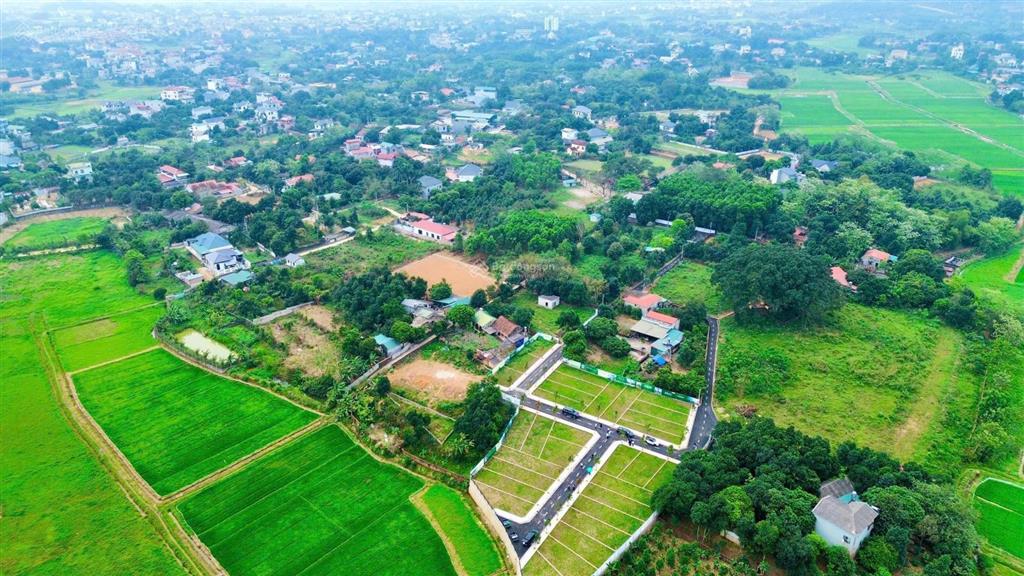 Bán đất 100m2 trại hồ  cổ đông sơn tây  sổ đỏ riêng  đường nhựa  chỉ 1,7 tỉ